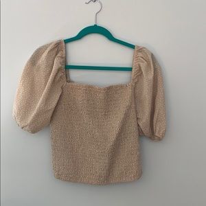 Puffy sleeve top